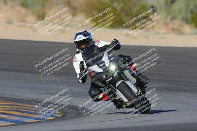 media/Dec-18-2022-SoCal Trackdays (Sun) [[8099a50955]]/Turn 10 (140pm)/